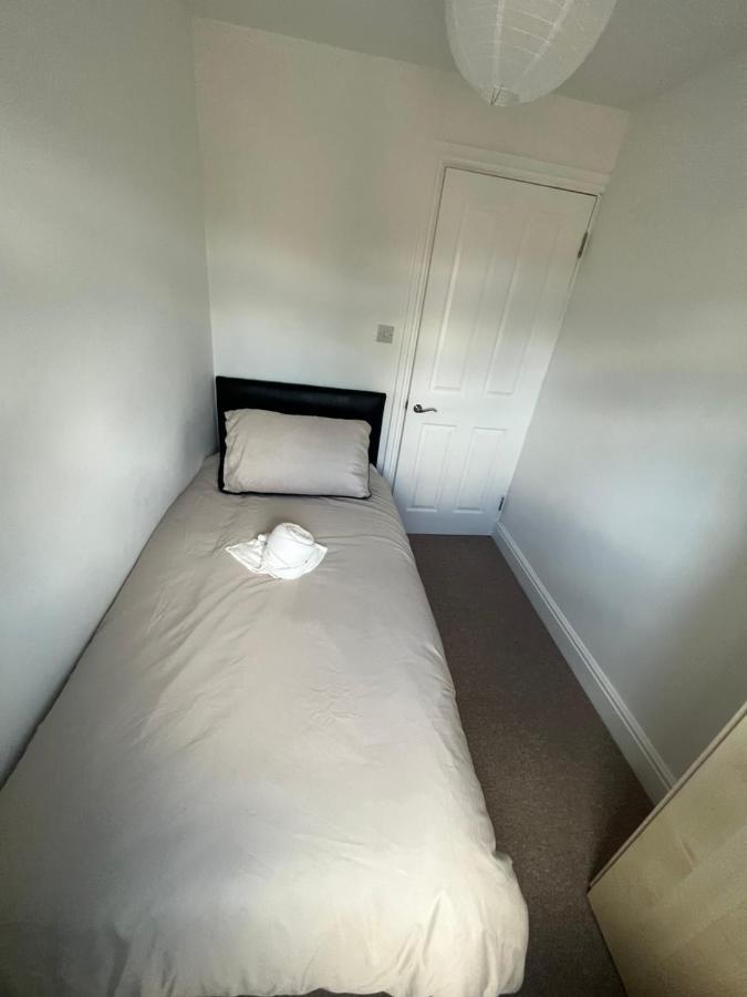 City Reach Retreat Spacious 4Bed House Startford Maryland Great Transport Links Лондон Екстер'єр фото