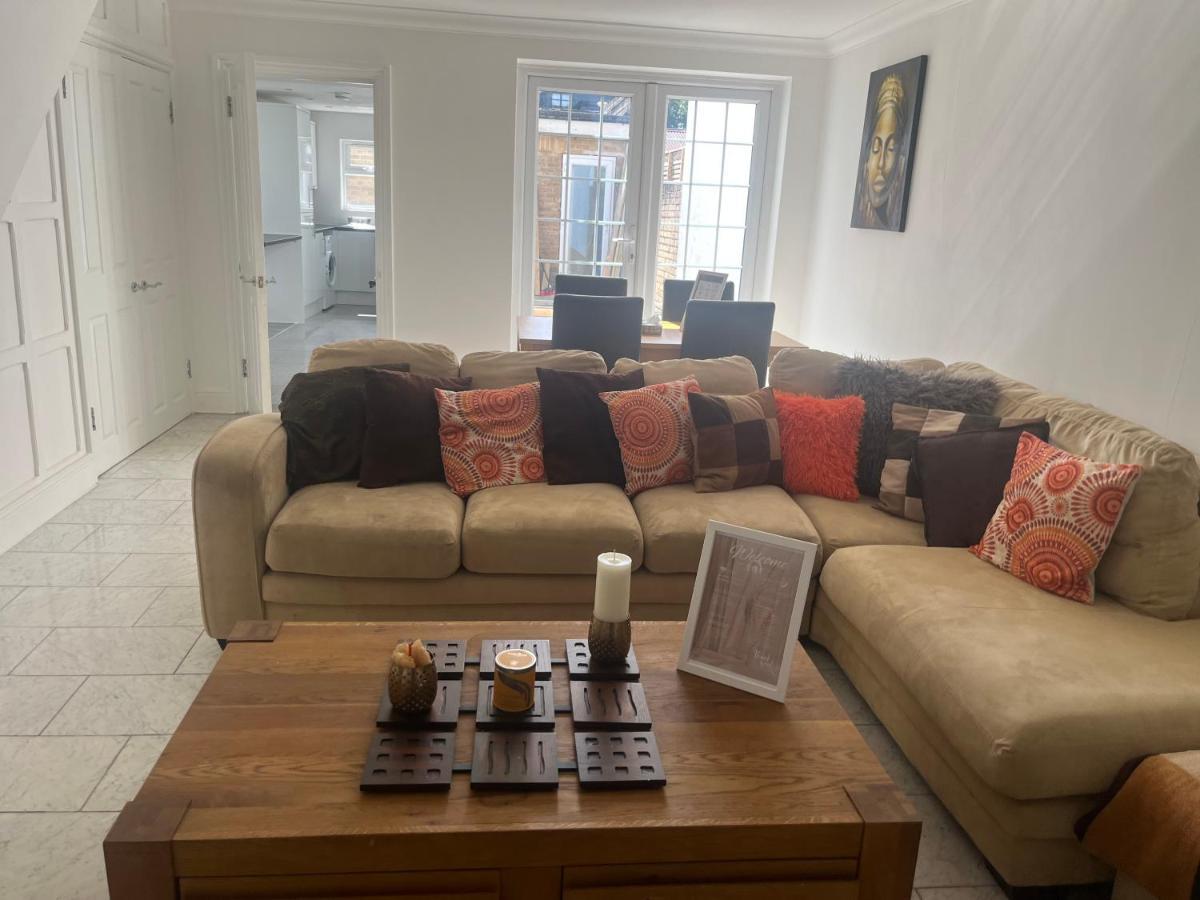 City Reach Retreat Spacious 4Bed House Startford Maryland Great Transport Links Лондон Екстер'єр фото