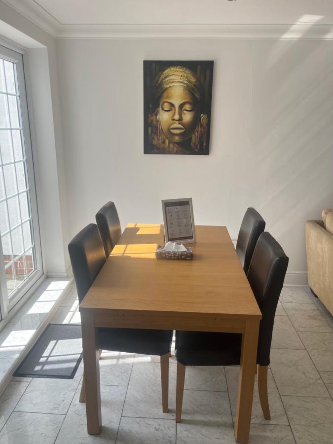 City Reach Retreat Spacious 4Bed House Startford Maryland Great Transport Links Лондон Екстер'єр фото