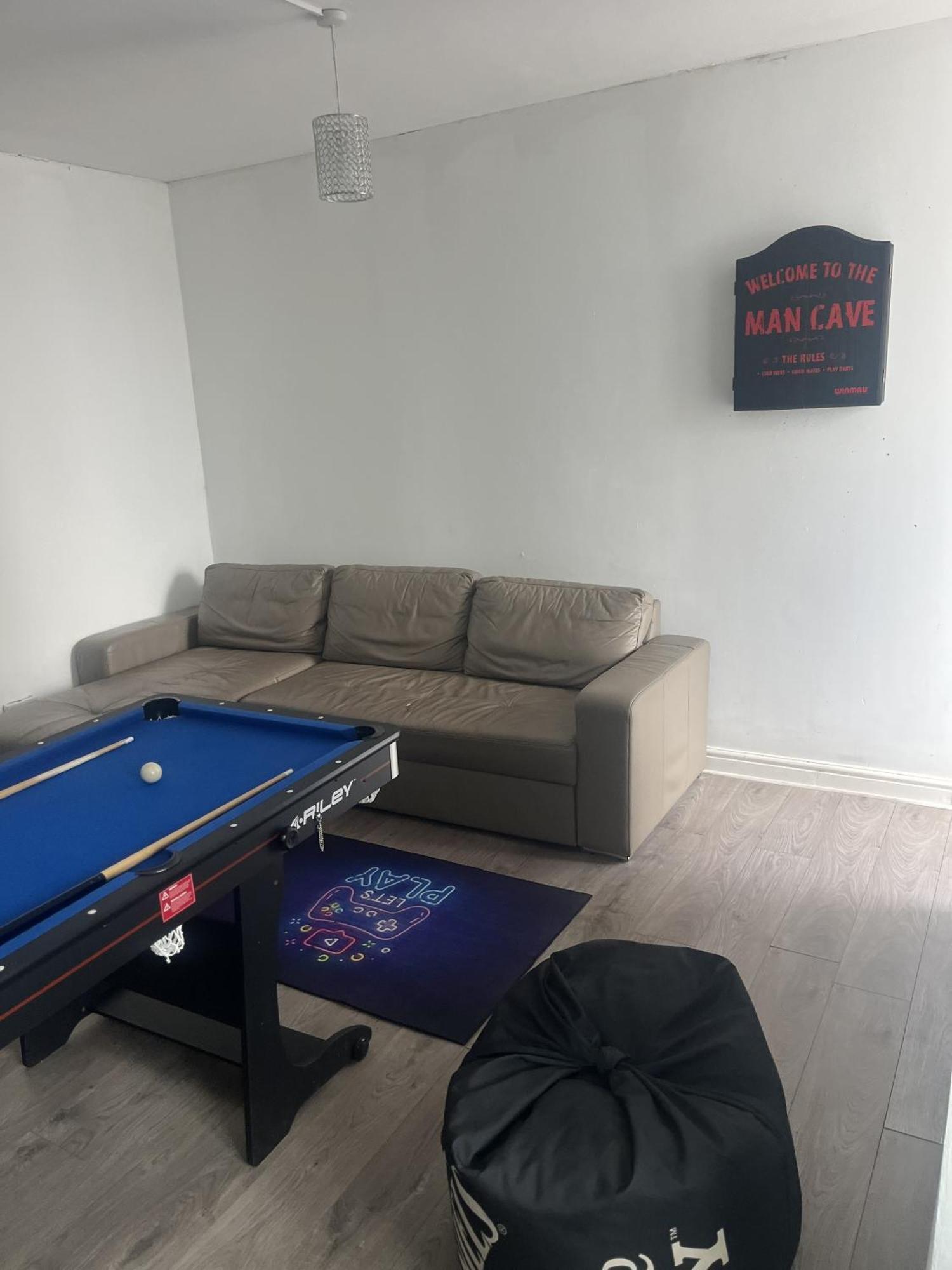 City Reach Retreat Spacious 4Bed House Startford Maryland Great Transport Links Лондон Номер фото