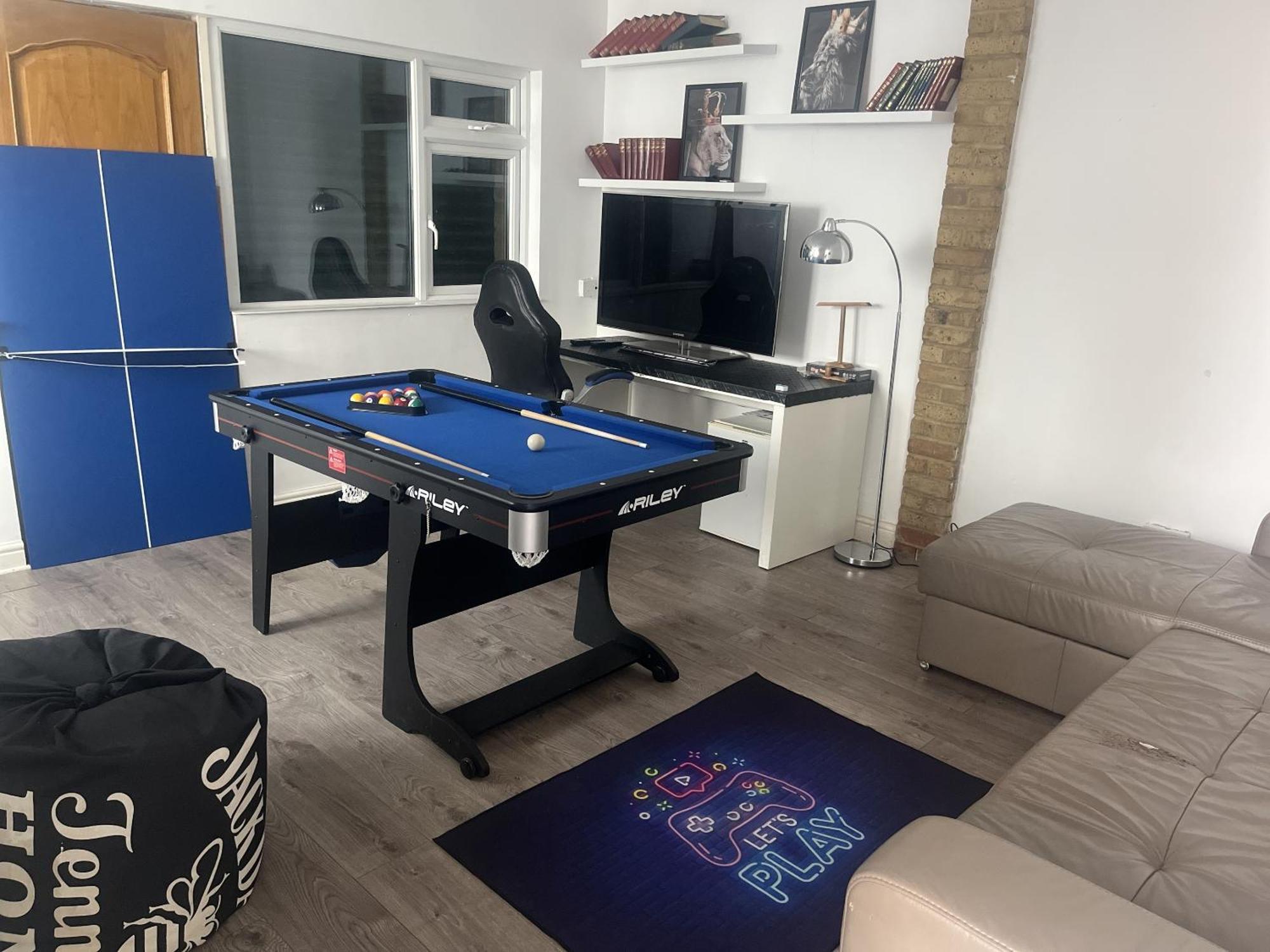 City Reach Retreat Spacious 4Bed House Startford Maryland Great Transport Links Лондон Номер фото